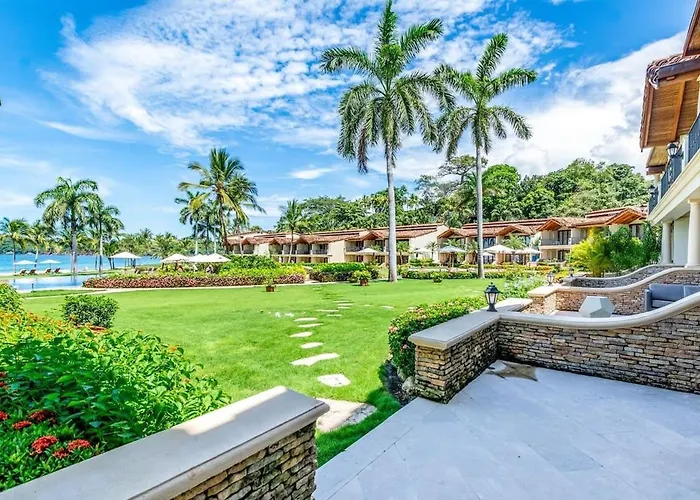 Сasa de vacaciones Stylish Split-level With A Shaded Terrace, Direct Access, And Resort-style Community Amenities *