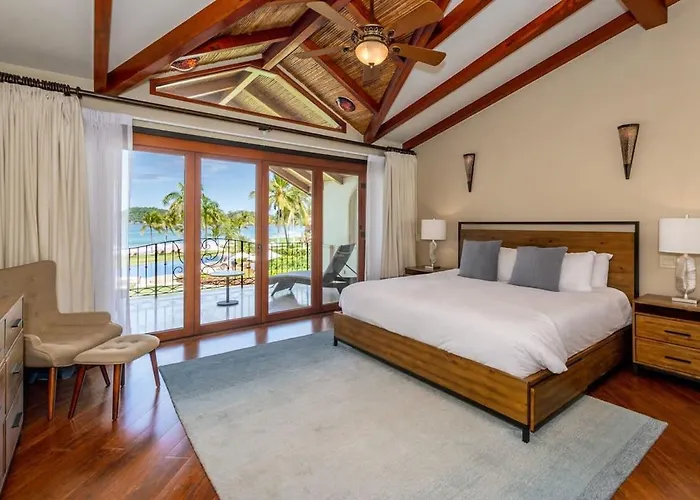 Сasa de vacaciones Stylish Split-level With A Shaded Terrace, Direct Access, And Resort-style Community Amenities *