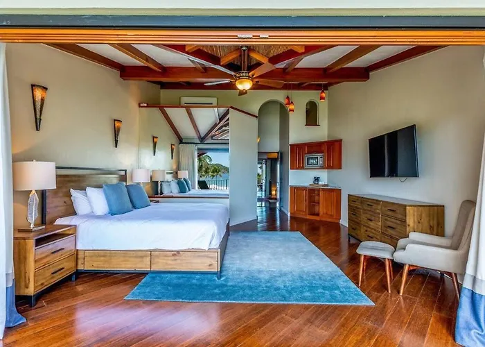 Сasa de vacaciones Stylish Split-level With A Shaded Terrace, Direct Access, And Resort-style Community Amenities Playa Flamingo