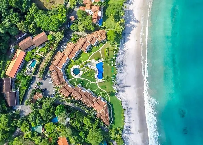 Сasa de vacaciones Stylish Split-level With A Shaded Terrace, Direct Access, And Resort-style Community Amenities
